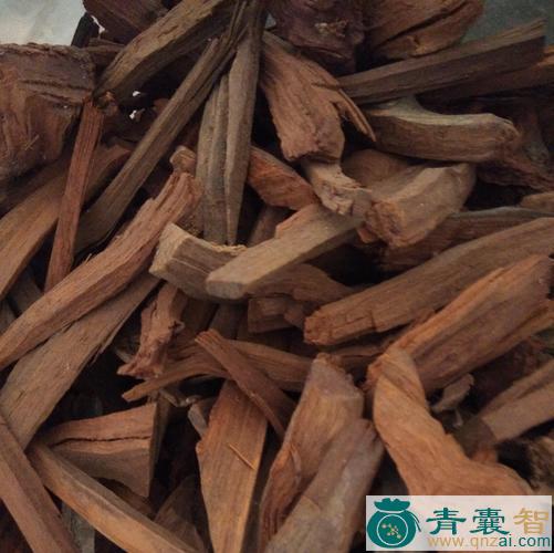 中药材土降香图片