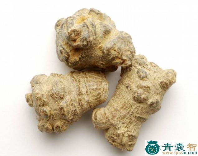 中药材艾叶三七图片