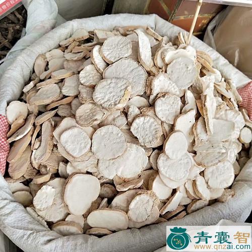 中药材蒌根图片